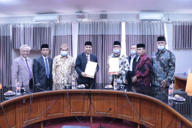 IAIN Syekh Nurjati Cirebon Menandatangani MoU dengan UNIDA Gontor