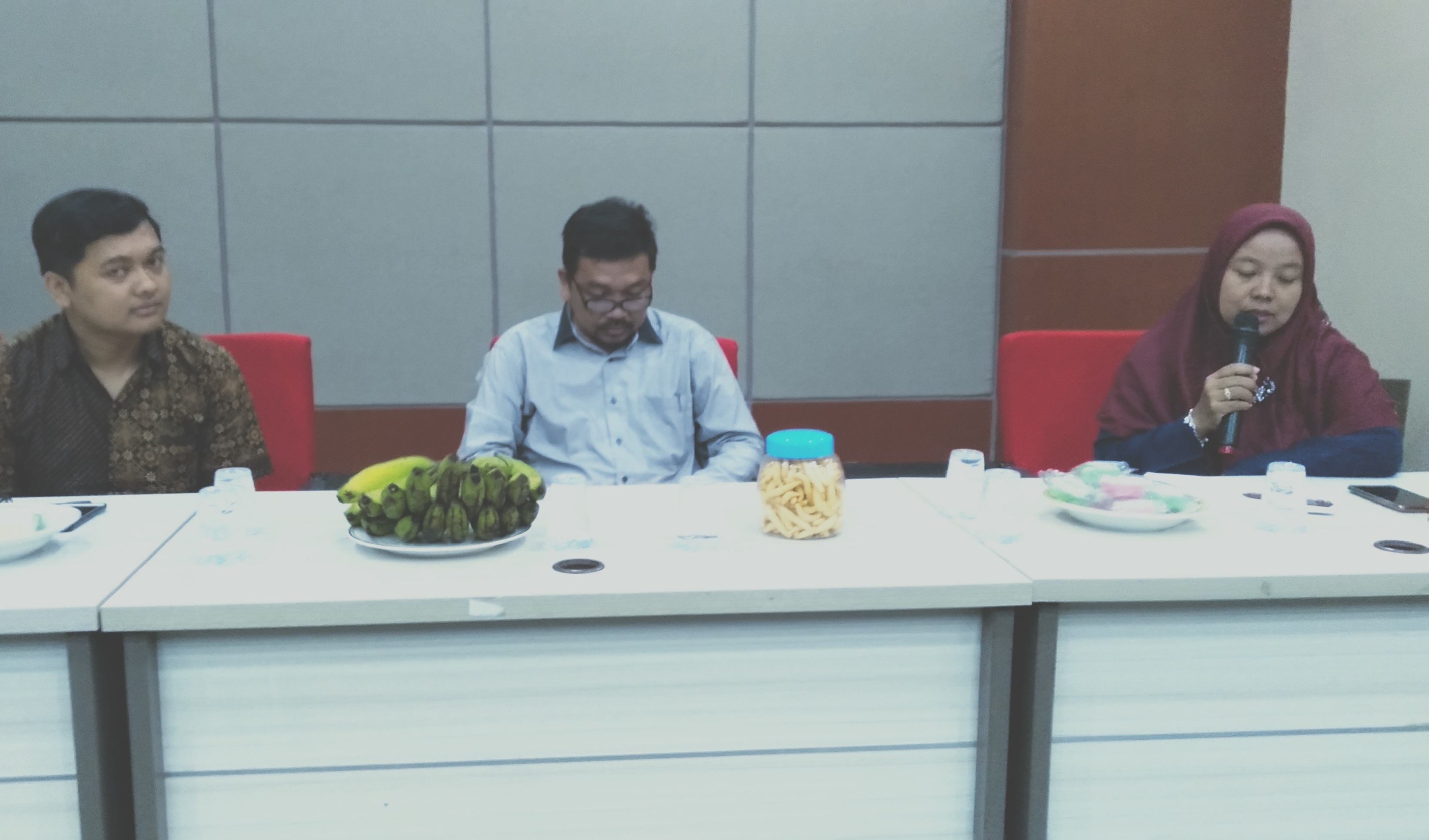 KUPAS TUNTAS KONFLIK PALESTINA DALAM LAUNCHING PROGRAM SERIAL DISKUSI BULANAN